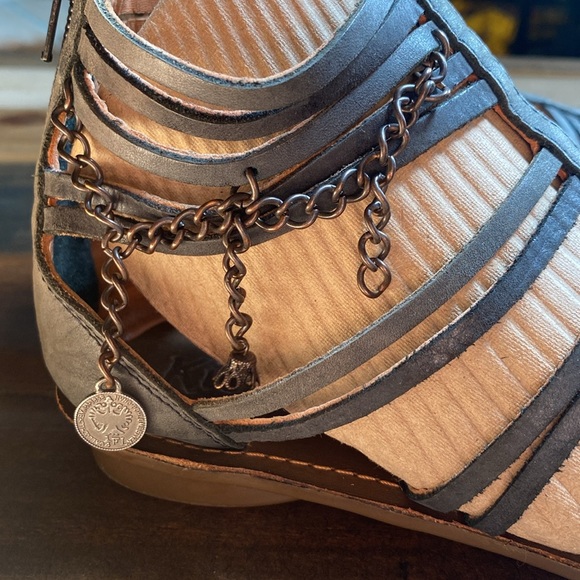 Gladiator Sandal “ Kickers Lilou”Women’s Size 37 Preowned (used a few times) - Picture 3 of 8